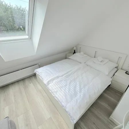 Krasny - 3 V Blizkosti Centra Μπρατισλάβα