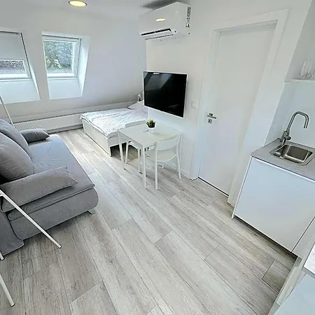아파트 Krasny - 3 V Blizkosti Centra 브라티슬라바